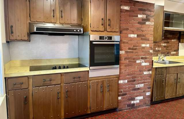 Photo of 136 Saratoga St