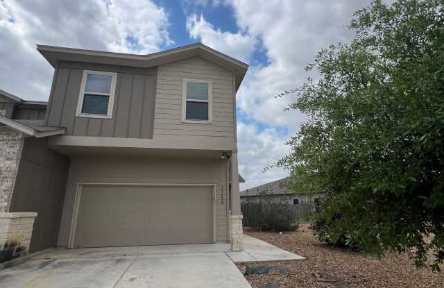2250 Avery Village