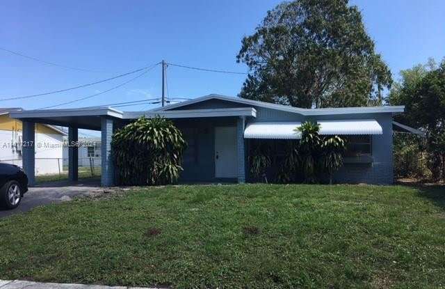 1580 NW 32nd Ave