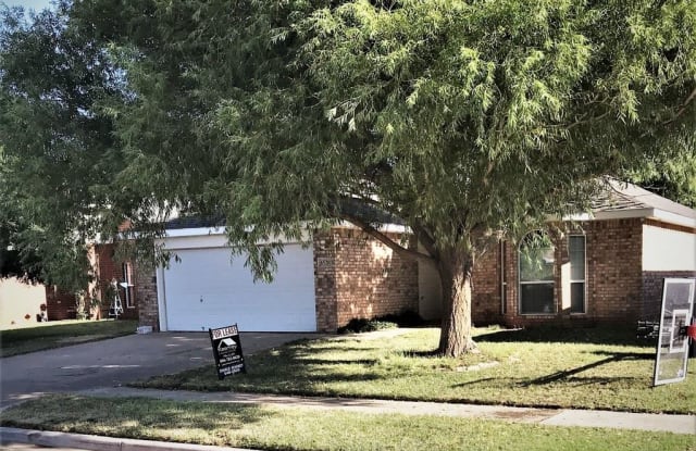 6520 91st Pl - 6520 91st Place, Lubbock, TX 79424