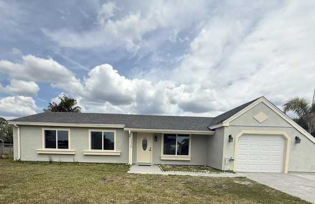 3236 MONTCLAIR Circle