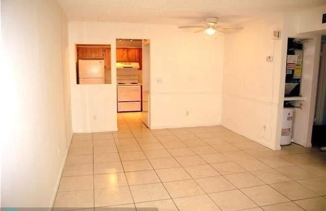 11000 ROYAL PALM BL