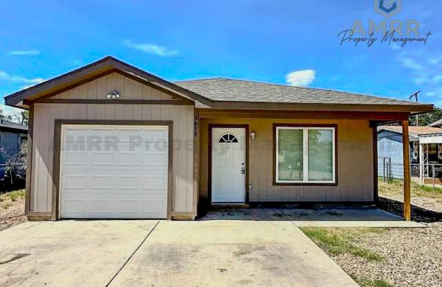 Photo of Convenient 3 Bedroom Home In Northeast Lubbock
