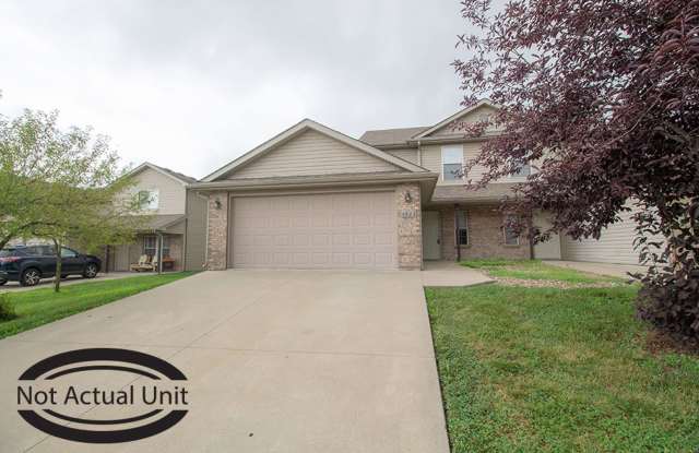 Large Duplex in Vanderveen - 3927 Snowy Owl Drive, Columbia, MO 65202