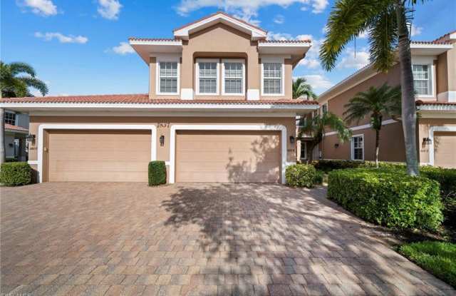7837 Hawthorne DR