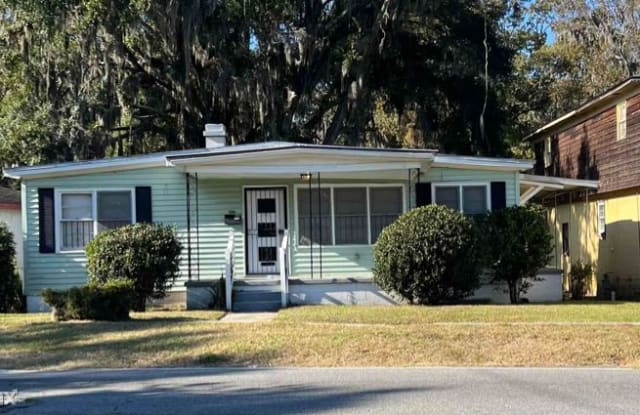 2331 Ogeechee Rd - 2331 Ogeechee Road, Savannah, GA 31415