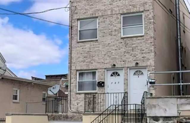 Photo of 737 E 222nd Street
