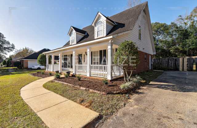 Creole Style 3 Bed 2.5 Bath Home on Oversized Lot