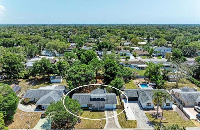 2660 DAVIS BOULEVARD