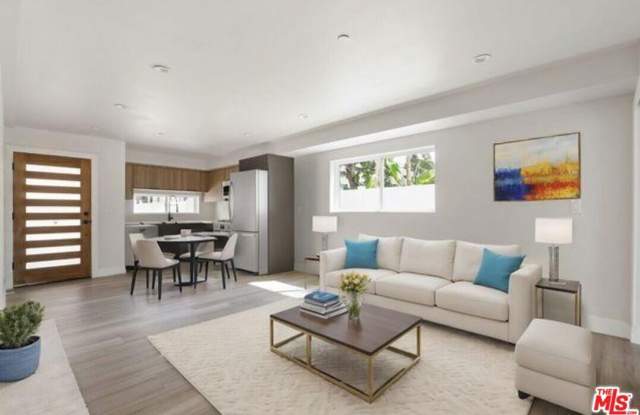 716 W 41st Pl unit: C