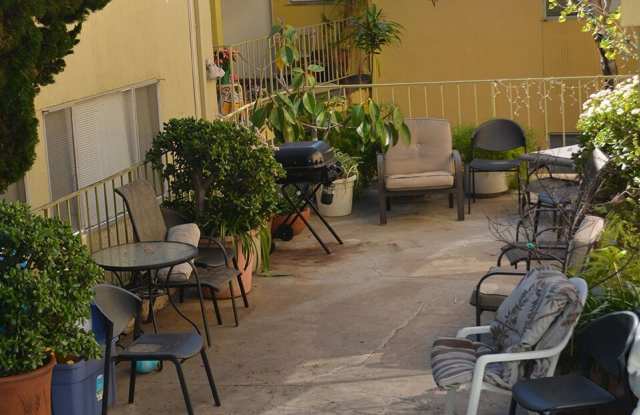 850 Haverford Avenue