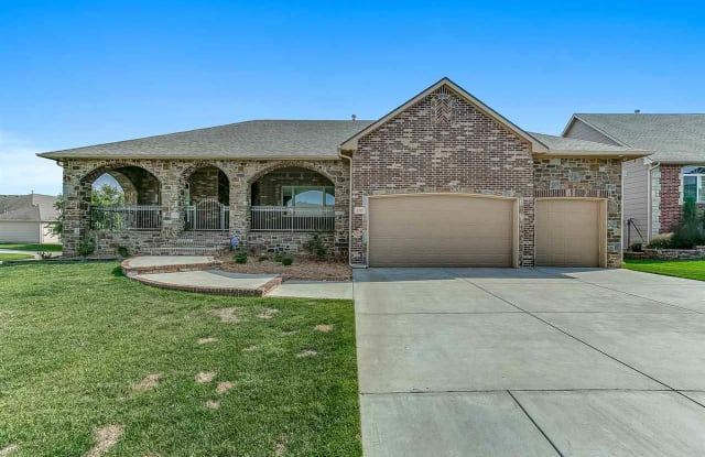 137 S Grand Mere Ct. - 137 South Grand Mere Court, Wichita, KS 67230