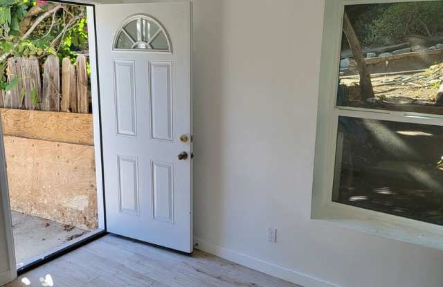 Charming 1BR House in Los Angeles