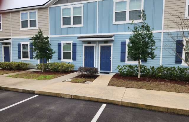 Photo of Oakleaf Townhouse Available