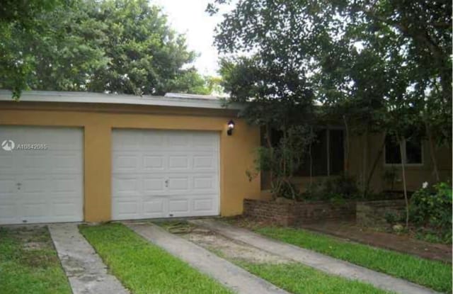 11325 SW 108th Ave - 11325 Southwest 108th Avenue, Kendall, FL 33176