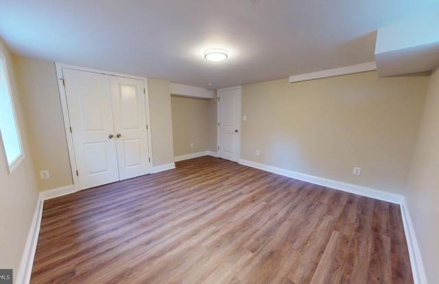 1210 N KENILWORTH Street unit: 9