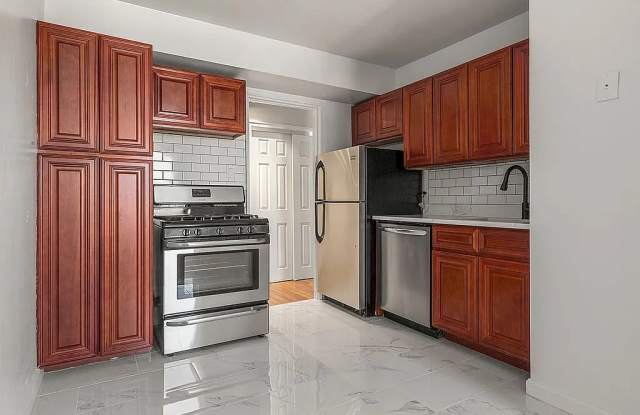 3443 60th St Apt 5E