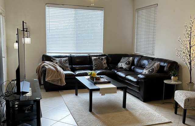 7668 North Bain Avenue