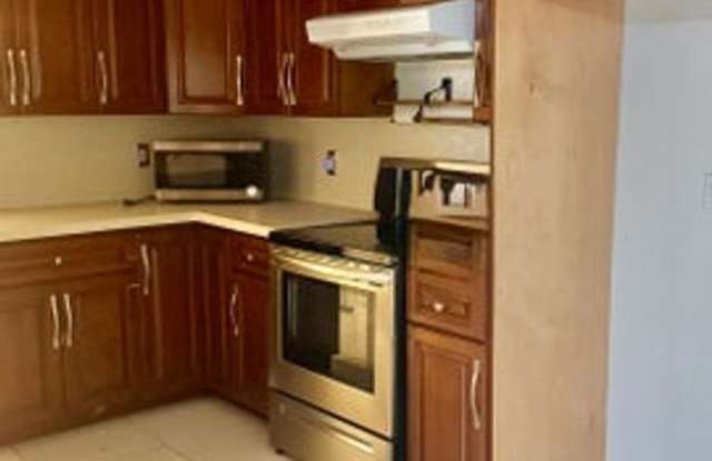 931 Hibiscus Drive, Royal Palm Beach, FL 33411