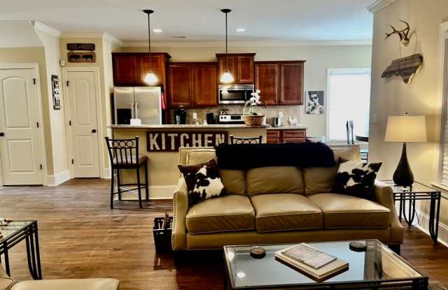 Photo of 1924 Leighton Drive