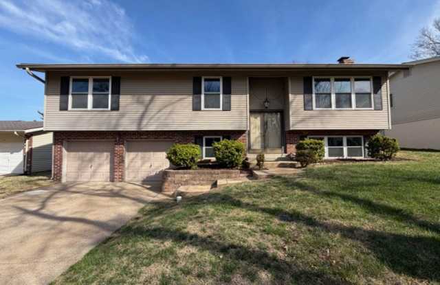 Spacious 5BR / 2BA in Manchester For Rent