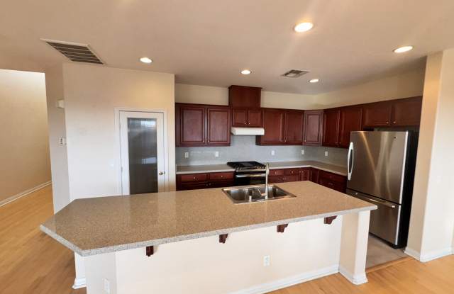 7541 Port Orchard Ave