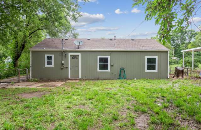 Photo of 6543 N East Park View St