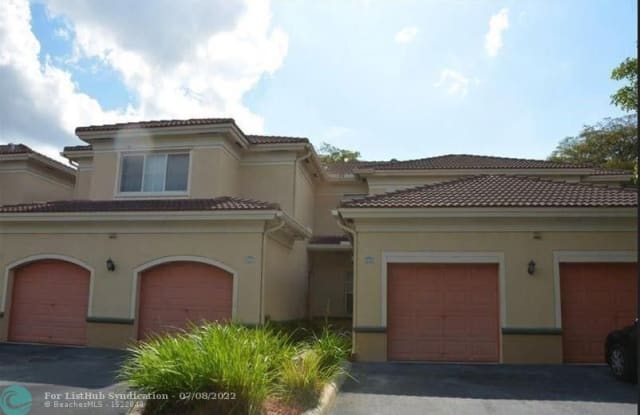 2565 Centergate Dr - 2565 Centergate Dr, Miramar, FL 33025