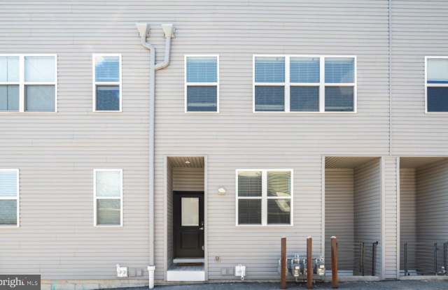 207 E ALLEN Street unit: 2