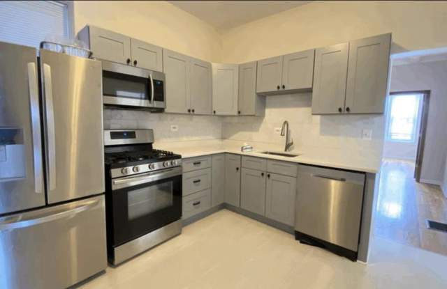 Photo of 2246 W Armitage