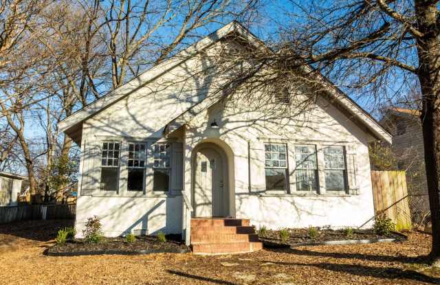 Freshly Updated 2 Bedroom House