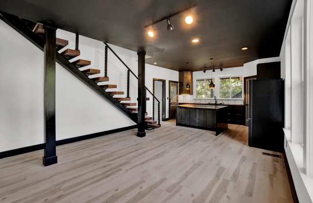 Room in 5 Bedroom Home in Rock Hill