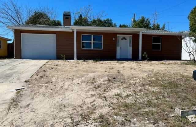 AVAILABLE NOW 2/1 SINGLE FAMILY HOME IN HOLIDAY, FLORIDA - 3319 Clydesdale Drive, Beacon Square, FL 34691