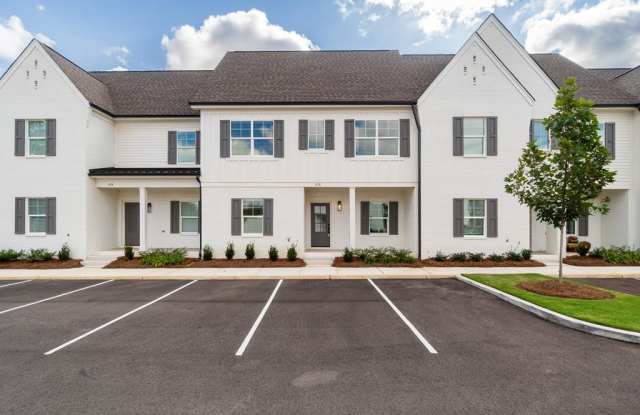 636 Cottage Grove Circle - 1