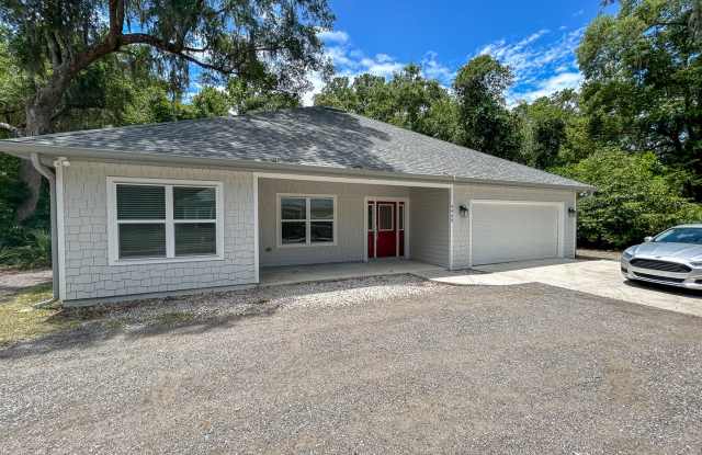 *Newly Built* 4-Bedroom 2.5 Bath Home