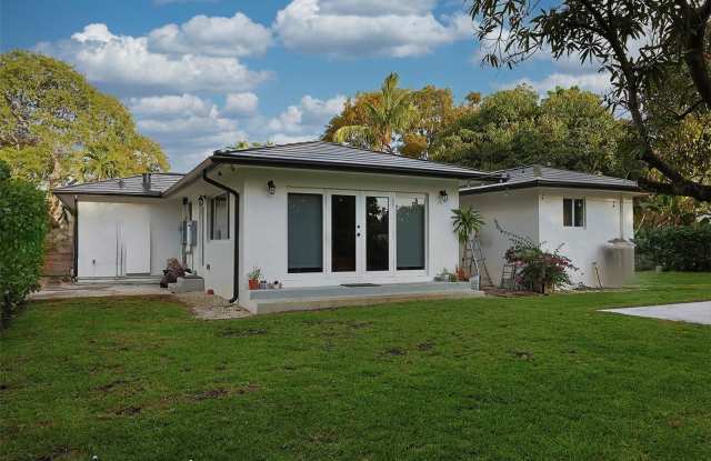 10804 Northwest 2nd Avenue