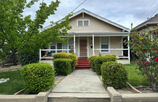 Single Story 3 Bedroom 2 Bath Home near Downtown Antioch