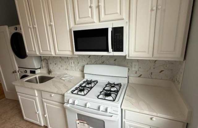 705 Park Ave Apt 200