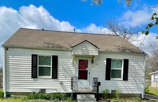 Charming Hideaway: 2BR Cozy House