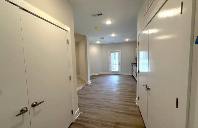 Photo of 407 S 4th Street