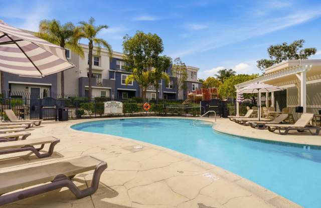 3504 Shoreline Bluff Ln