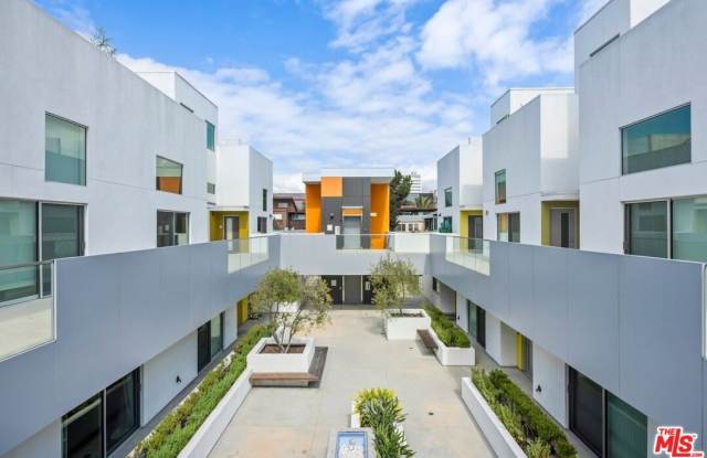 Photo of 1433 14th St unit: 1A