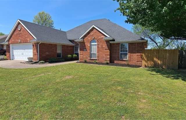 102 Apple Blossom  ST - 102 Apple Blossom, Bentonville, AR 72712