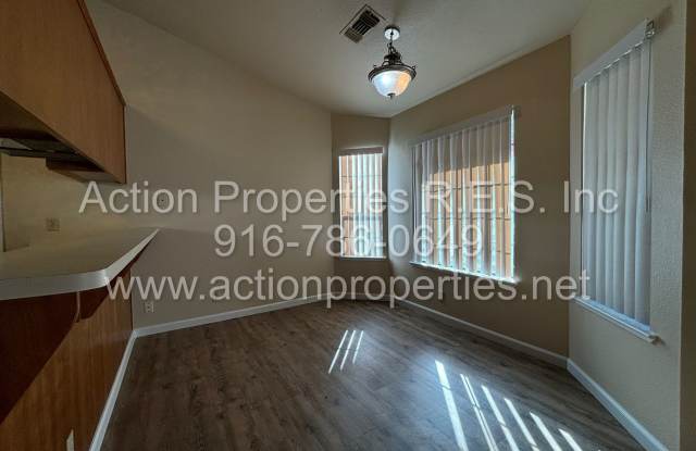 Cozy 3 Bed, 2 Bath - Single Story - New Paint - Large Garage - Close to Shopping, Schools and Parks!