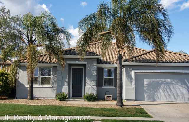 619 Armstrong Wy