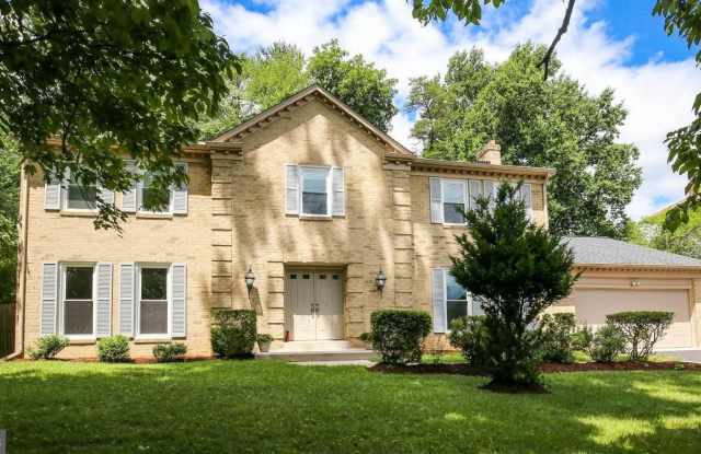 8712 SEVEN LOCKS Road