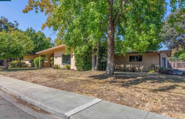 2331 Walnut Blvd - 2331 Walnut Boulevard, Walnut Creek, CA 94597