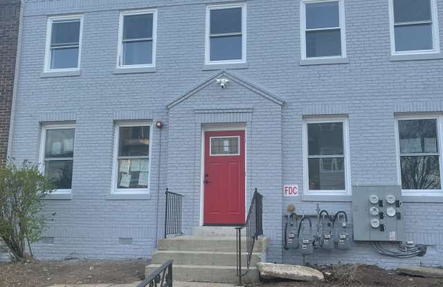 1709 E Street Northeast