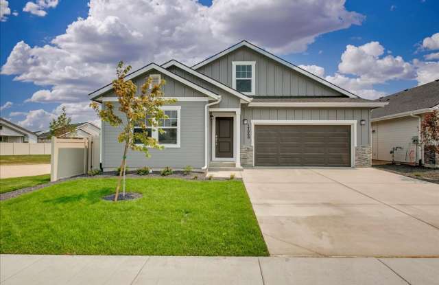 Beautiful 5 Bedroom Home in Nampa, Great Location!