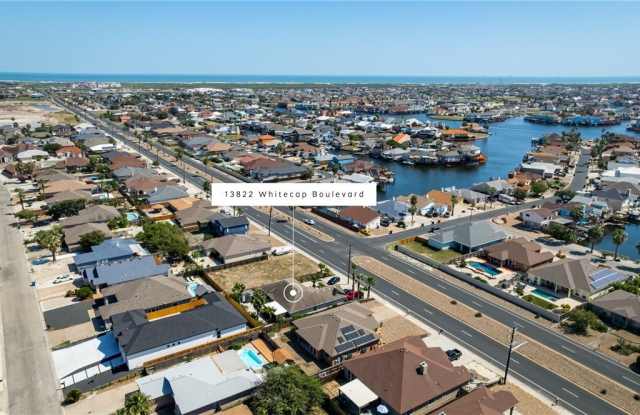13822 Whitecap Boulevard